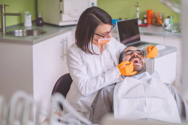 Best Emergency Dental Services for Seniors in Farngton, MI